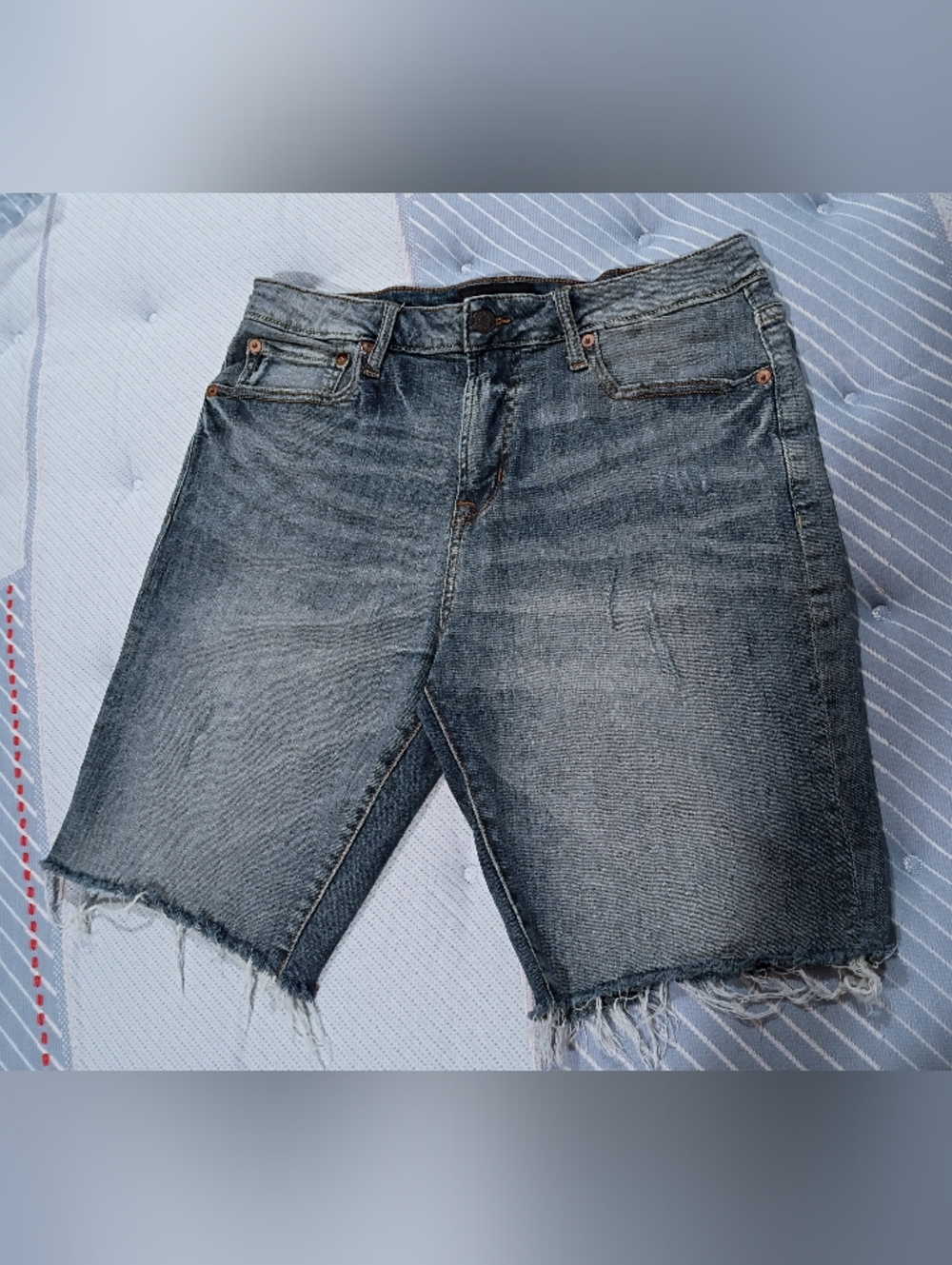 Aeropostale Men's Slim Cut-off Distressed Blue Denim Jean Shorts